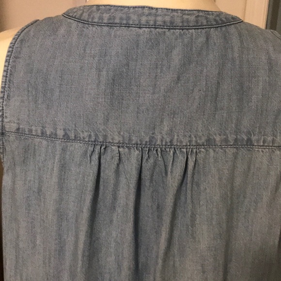 Soft Joie Variegated Chambray Sleeveless Dress - Picture 5 of 7